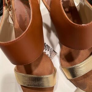 Anne Klein Tan and Gold Wedges